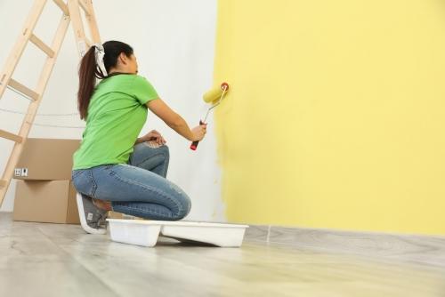 Jak pomalować pokój, aby stał się optycznie większy? 