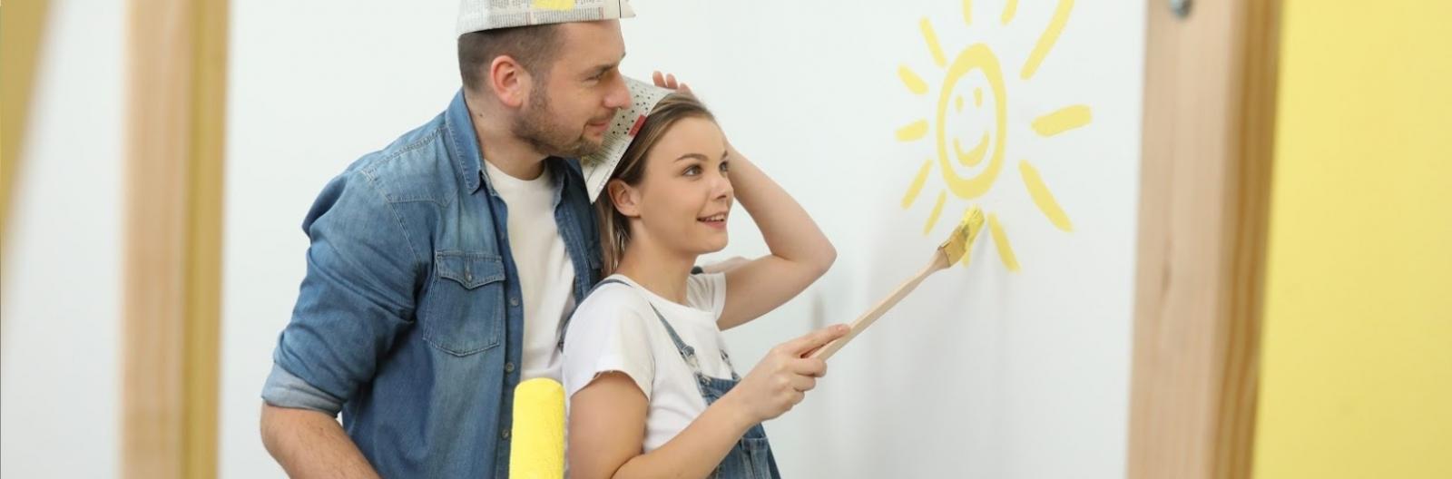 Jak przygotować pomieszczenie przed malowaniem? Myśląc o malowaniu pierwszej kolejności mamy głównie na uwadze wybór koloru oraz rodzaj farby.